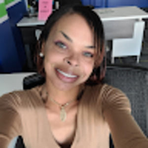 Meet your Posher, Latisha